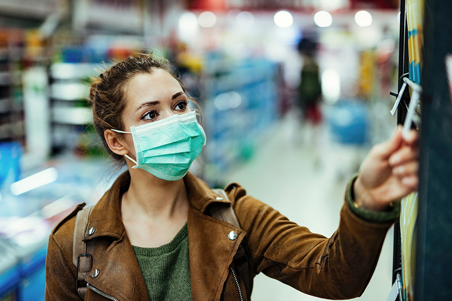 Woman wearing a COVID-19 mask